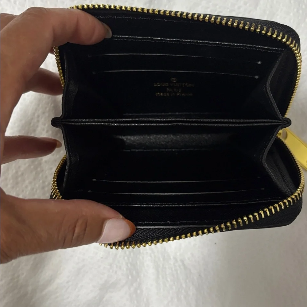 LV Monogram Wallet Black Leather - Picture 2 of 2